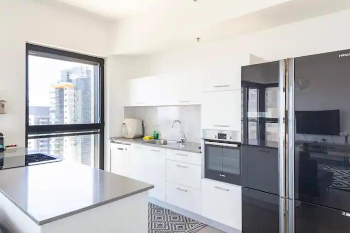 Oַ&O Group- Luxury Apt Tower Best Sea View Bat Yam Eksteriør bilde
