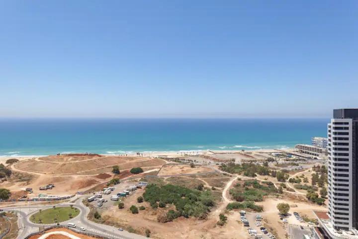 Oַ&O Group- Luxury Apt Tower Best Sea View Bat Yam Eksteriør bilde