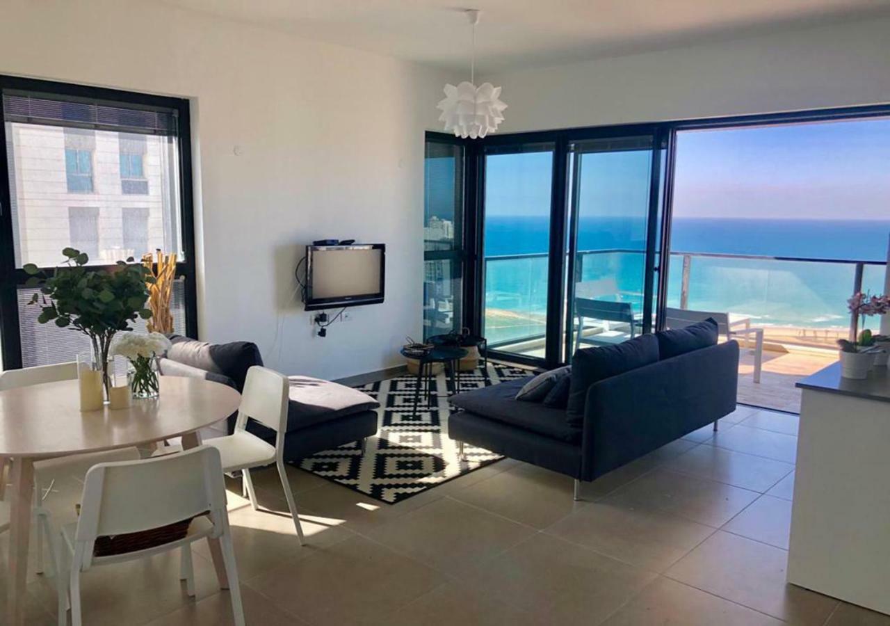 Oַ&O Group- Luxury Apt Tower Best Sea View Bat Yam Eksteriør bilde