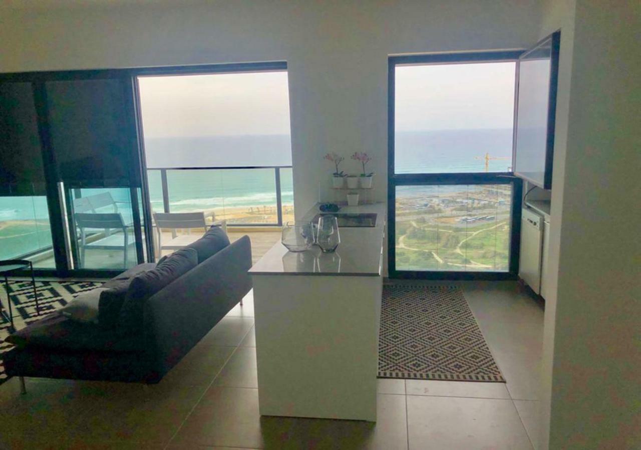 Oַ&O Group- Luxury Apt Tower Best Sea View Bat Yam Eksteriør bilde