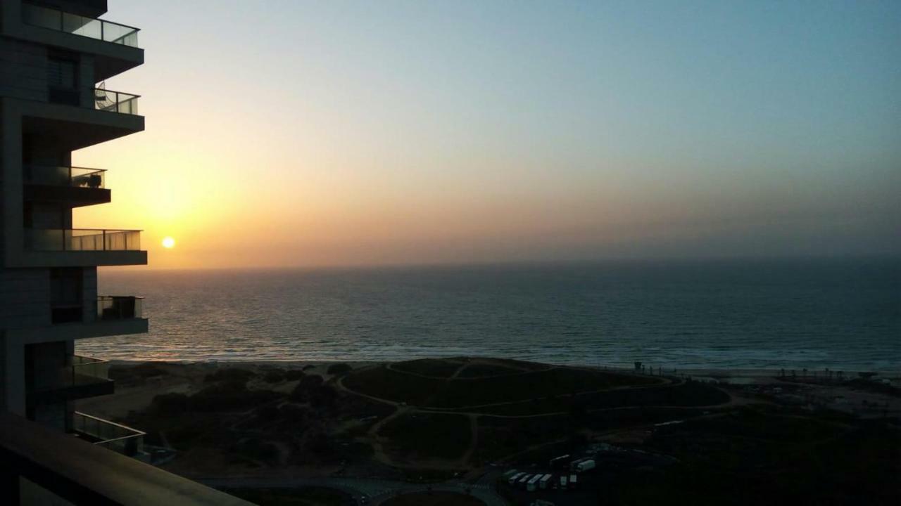 Oַ&O Group- Luxury Apt Tower Best Sea View Bat Yam Eksteriør bilde
