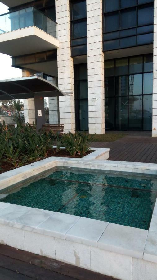Oַ&O Group- Luxury Apt Tower Best Sea View Bat Yam Eksteriør bilde
