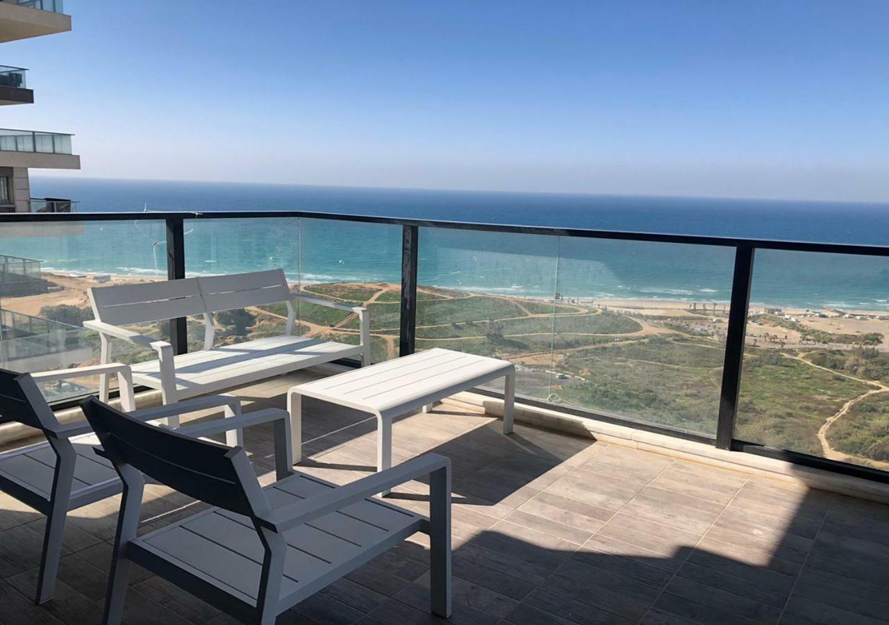 Oַ&O Group- Luxury Apt Tower Best Sea View Bat Yam Eksteriør bilde